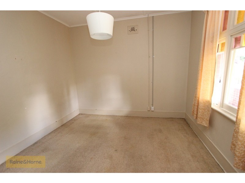 65 Rocket Street, Bathurst NSW 2795