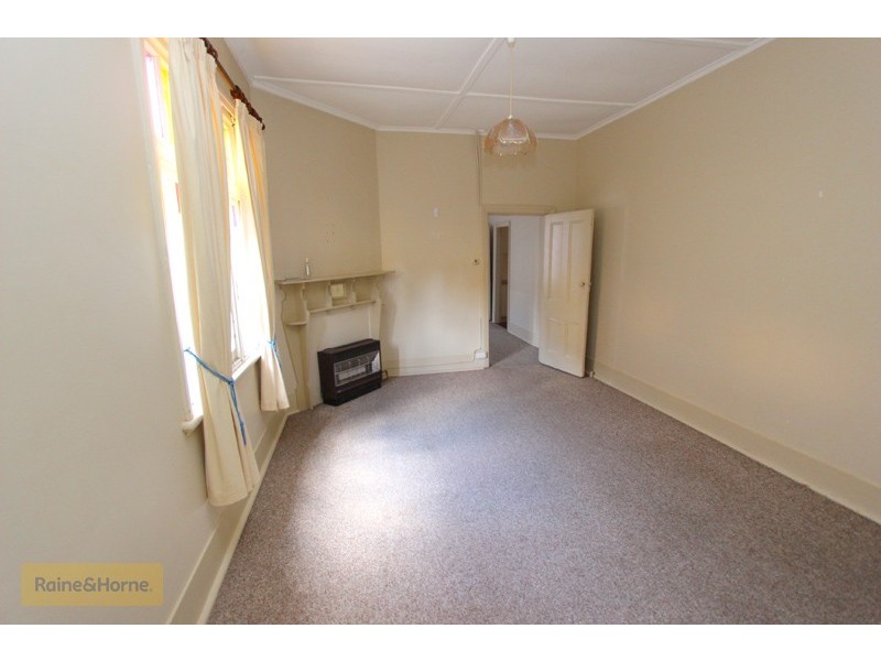 65 Rocket Street, Bathurst NSW 2795