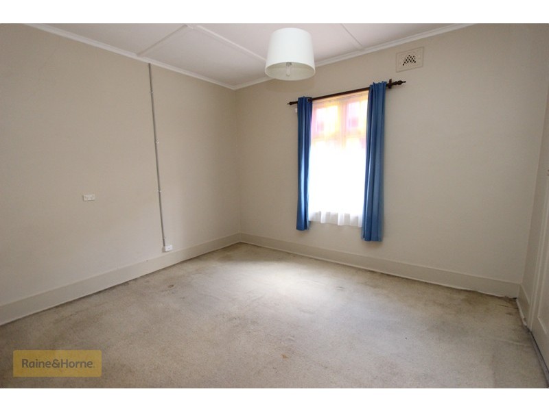 65 Rocket Street, Bathurst NSW 2795