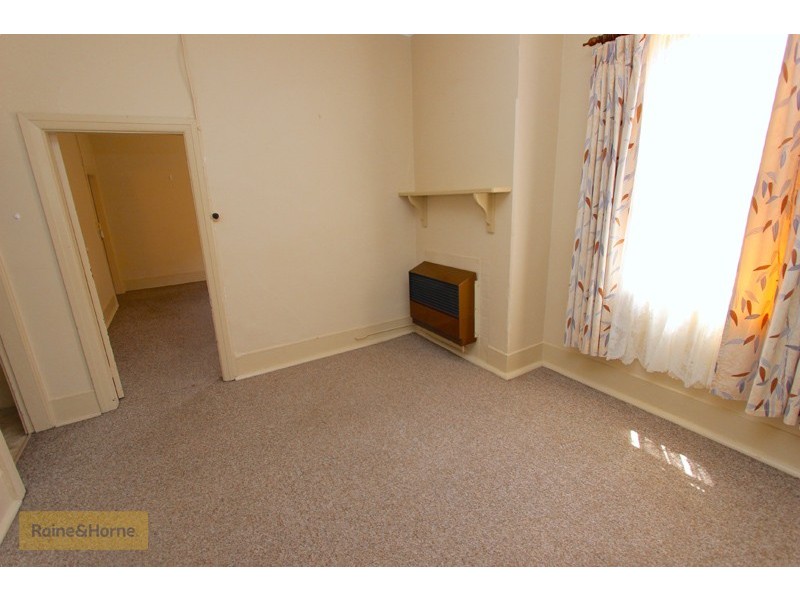 65 Rocket Street, Bathurst NSW 2795