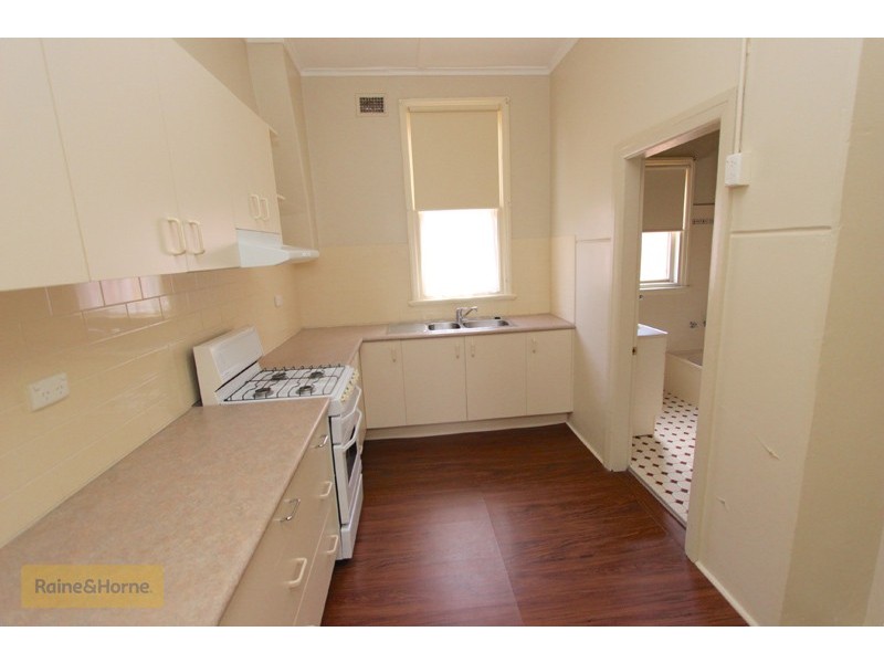 65 Rocket Street, Bathurst NSW 2795