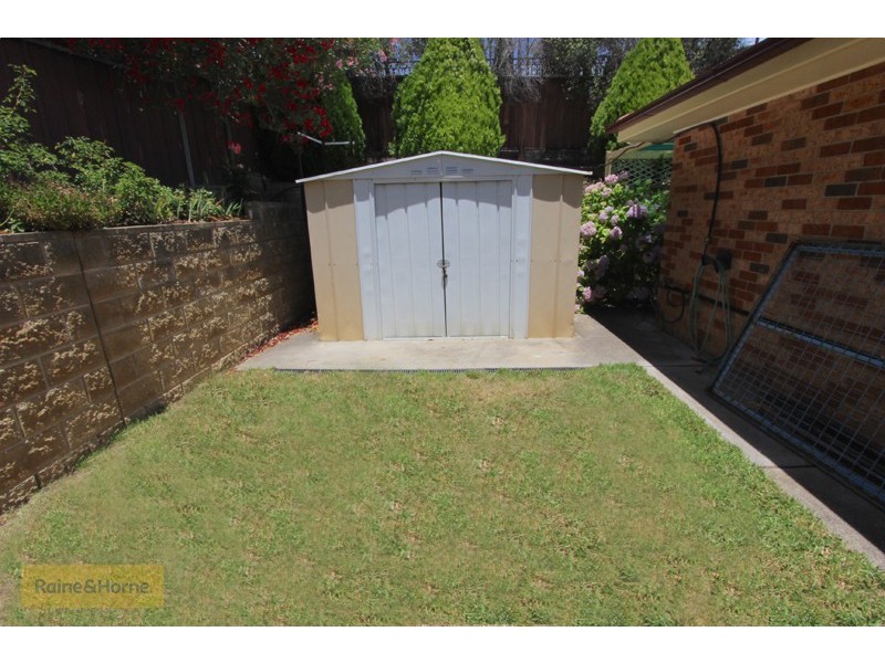 4 Kurumben Place, West Bathurst NSW 2795