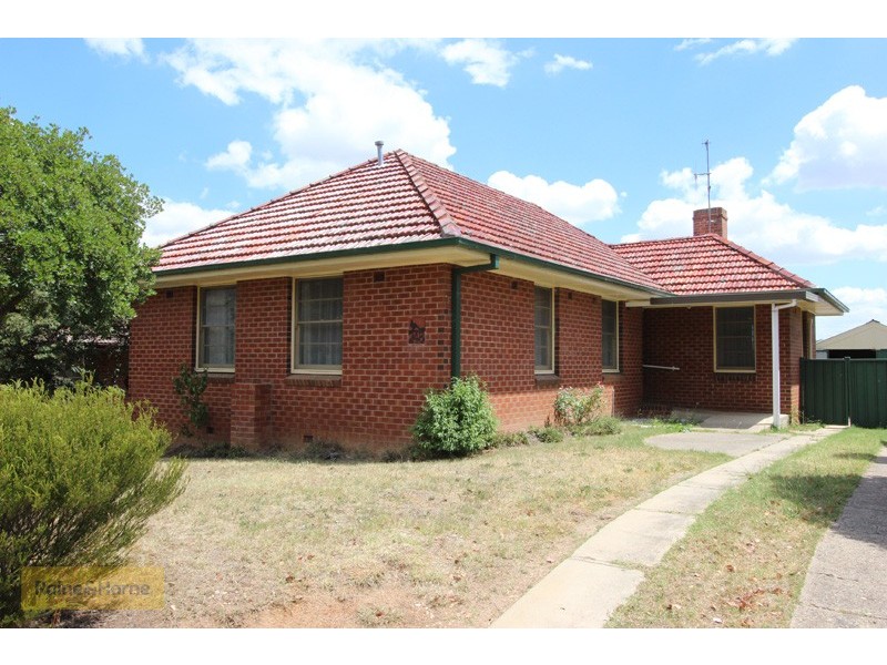 248 Lambert Street, Bathurst NSW 2795