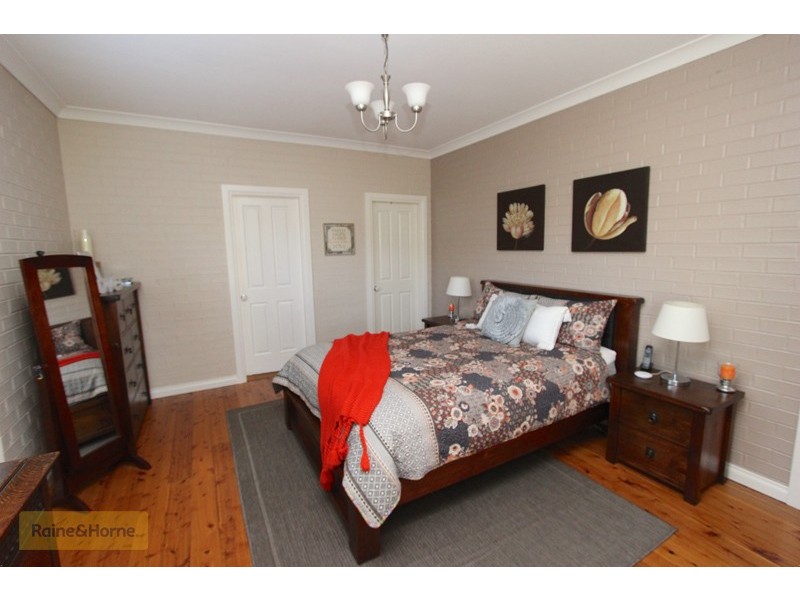 19 Wolery Close, Kelso NSW 2795