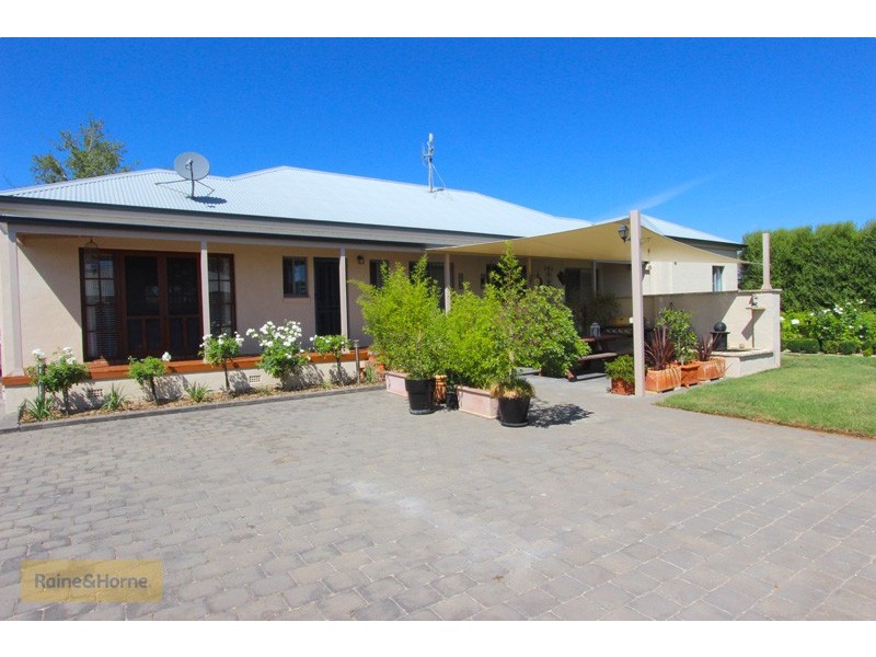 19 Wolery Close, Kelso NSW 2795
