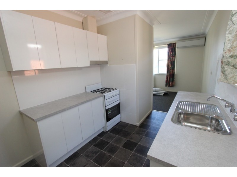 4/277 Russell Street, Bathurst NSW 2795