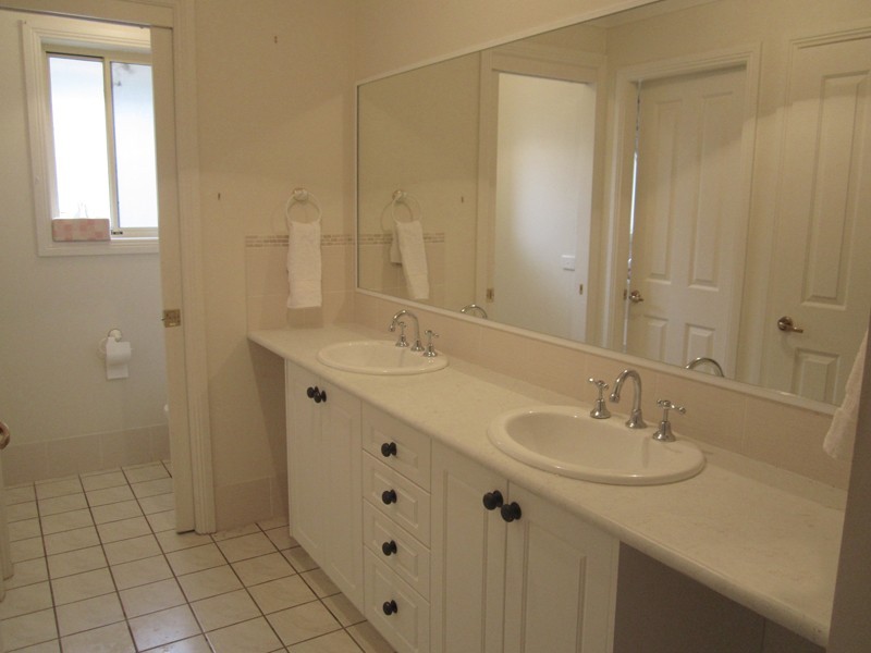 6 Blackwood Close, Bathurst NSW 2795