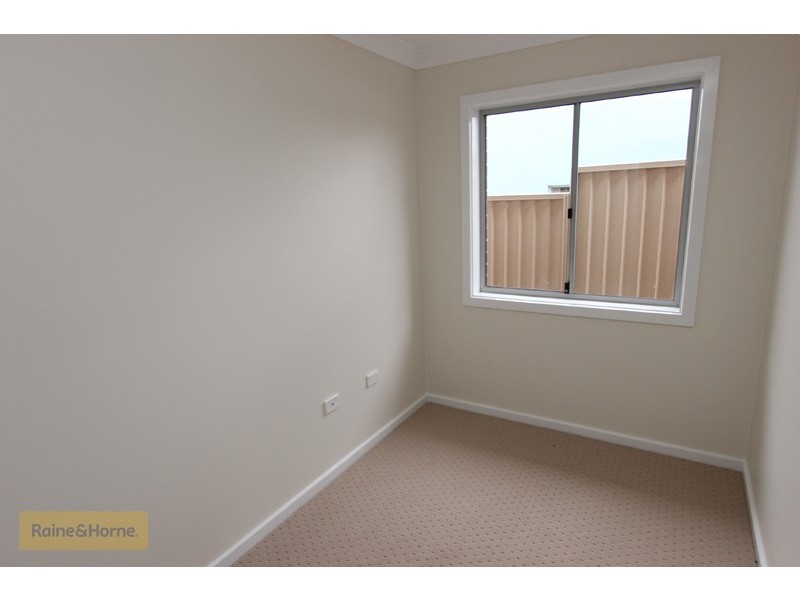 1/40 Wentworth Drive, Kelso NSW 2795