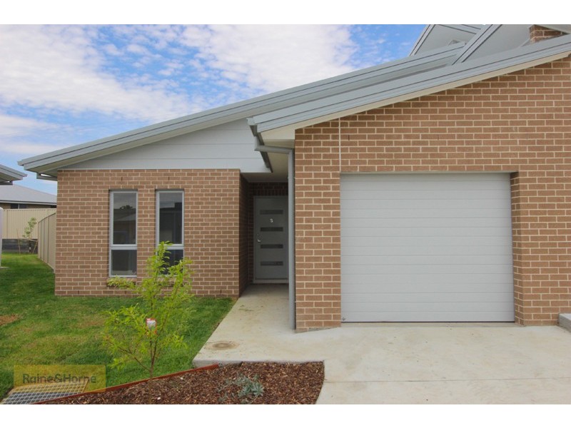 3/40 Wentworth Drive, Kelso NSW 2795