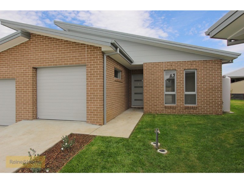 4/40 Wentworth Drive, Kelso NSW 2795
