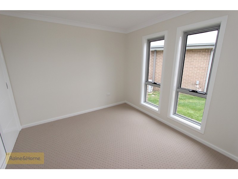4/40 Wentworth Drive, Kelso NSW 2795