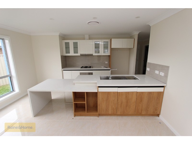 4/40 Wentworth Drive, Kelso NSW 2795