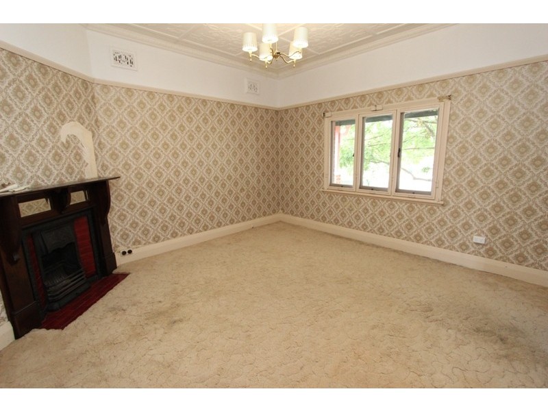 186 Rocket Street, Bathurst NSW 2795