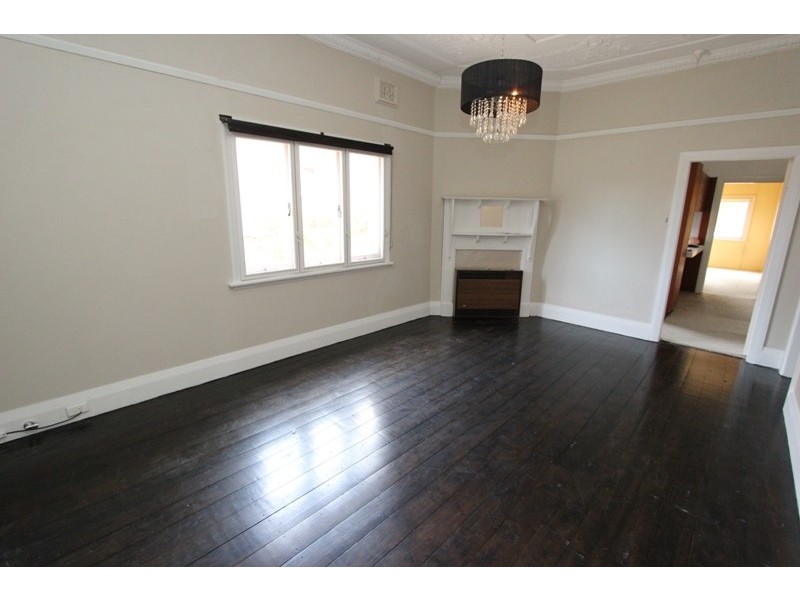 186 Rocket Street, Bathurst NSW 2795
