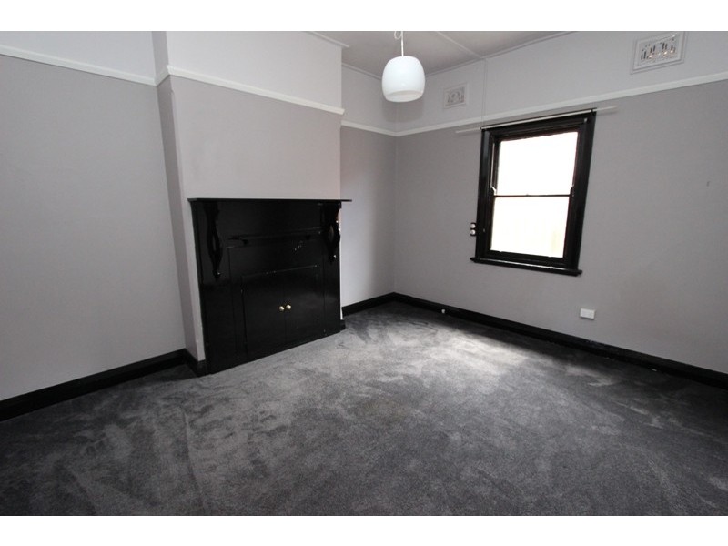 186 Rocket Street, Bathurst NSW 2795