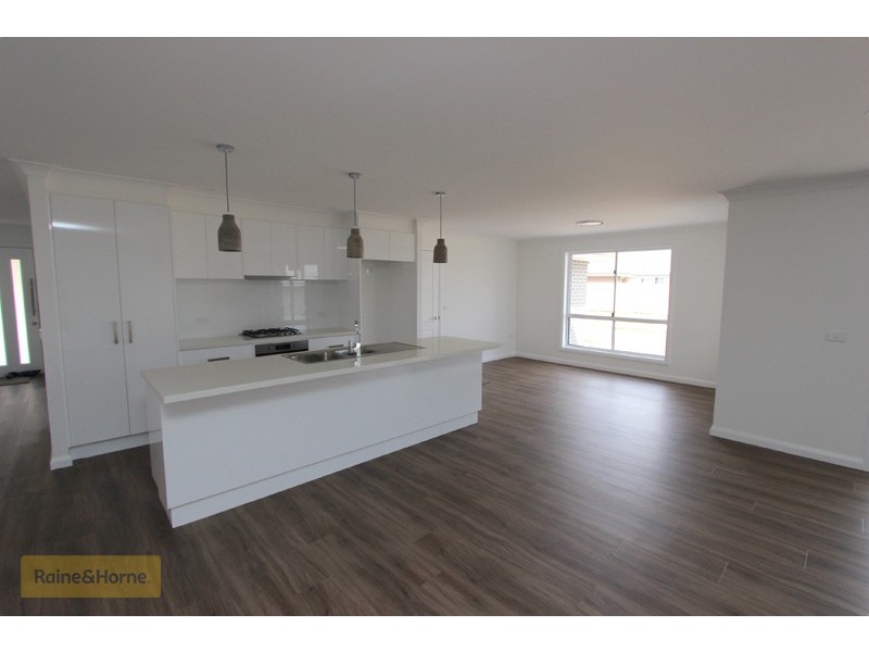 5A Cheviot Place, Kelso NSW 2795
