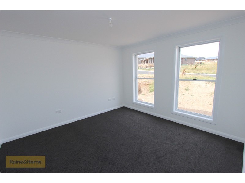 5A Cheviot Place, Kelso NSW 2795