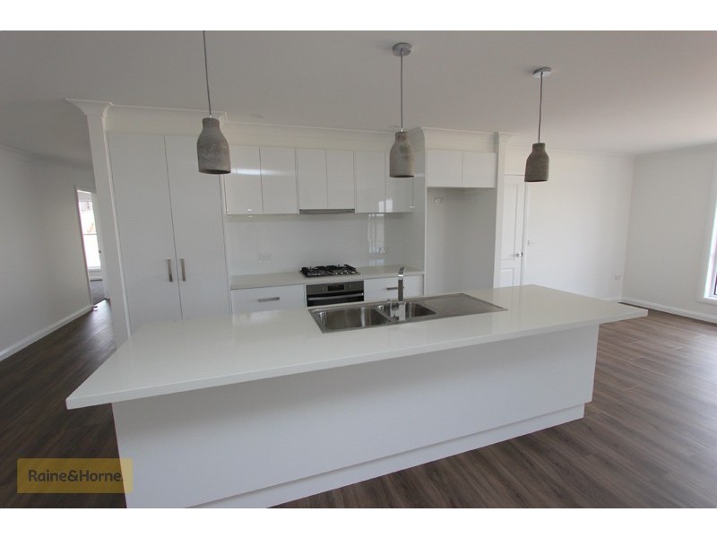 5A Cheviot Place, Kelso NSW 2795