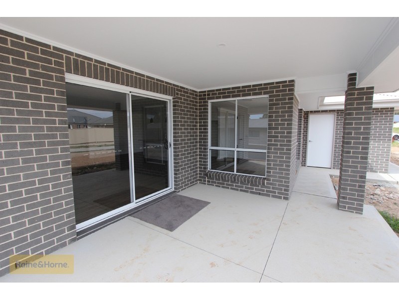 5A Cheviot Place, Kelso NSW 2795