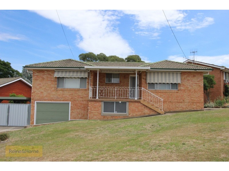 279 Rocket Street, Bathurst NSW 2795