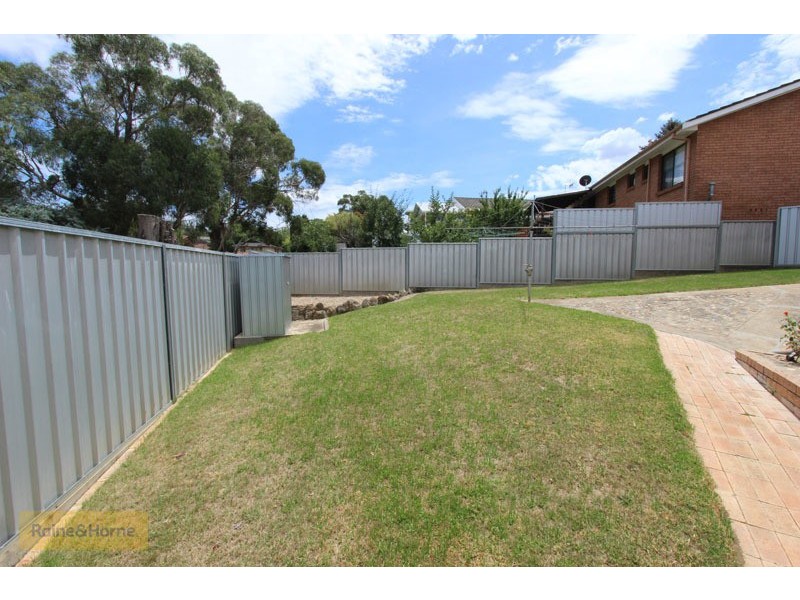 279 Rocket Street, Bathurst NSW 2795