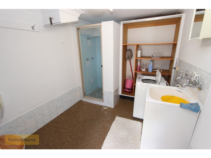 279 Rocket Street, Bathurst NSW 2795