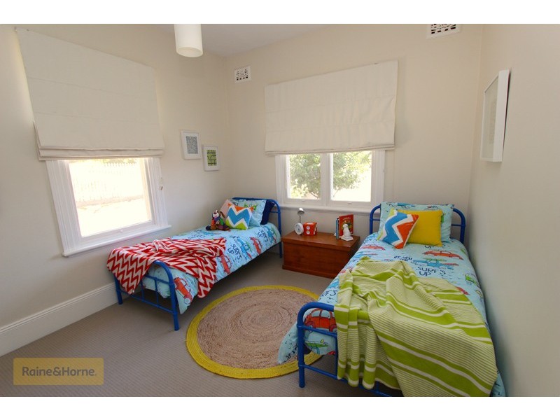 248 Piper Street, Bathurst NSW 2795