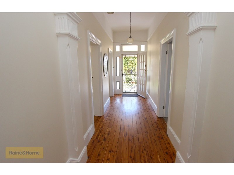 248 Piper Street, Bathurst NSW 2795