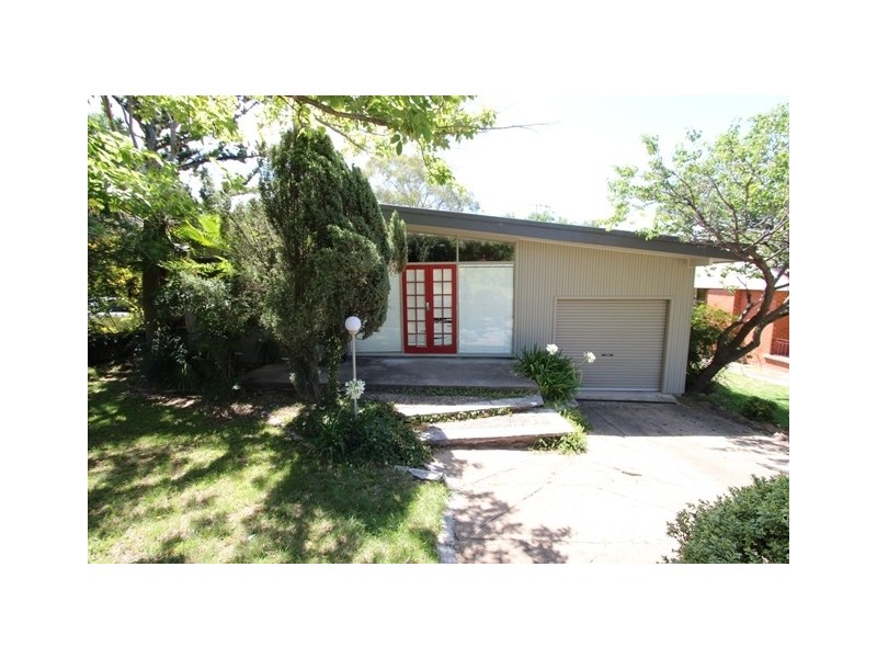 25 Edgell St, Bathurst NSW 2795