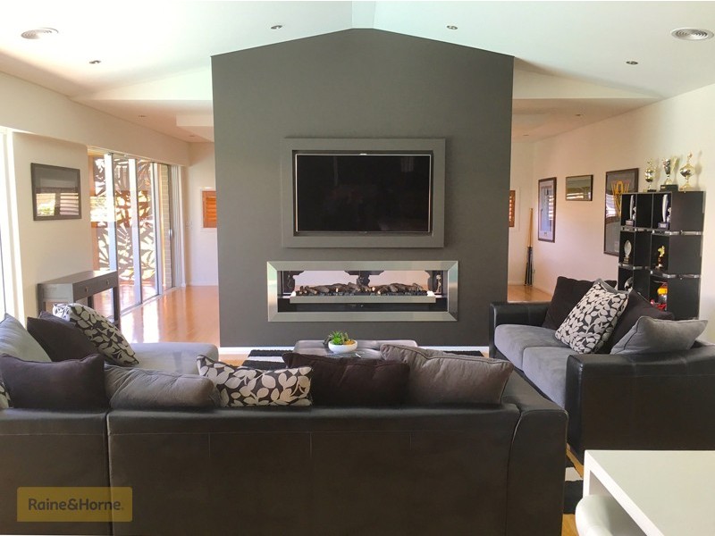 11 Tweed Parade, Kelso NSW 2795