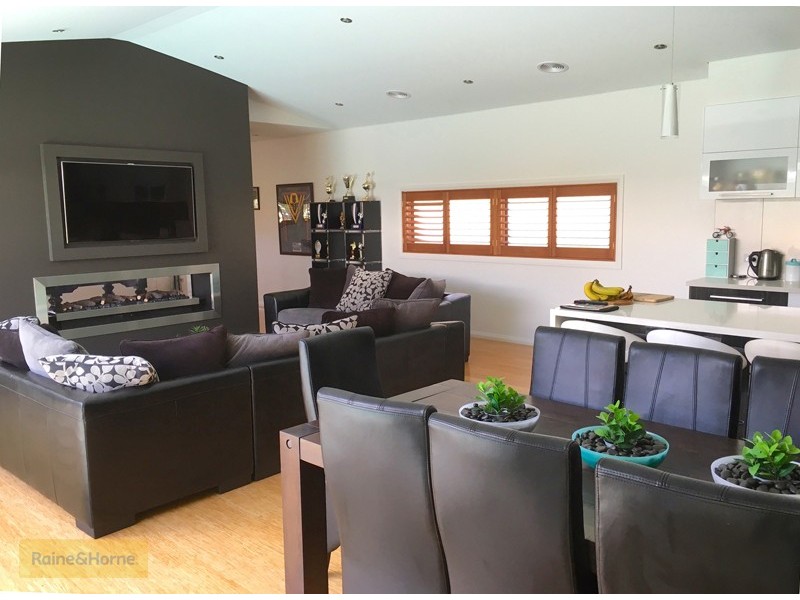 11 Tweed Parade, Kelso NSW 2795