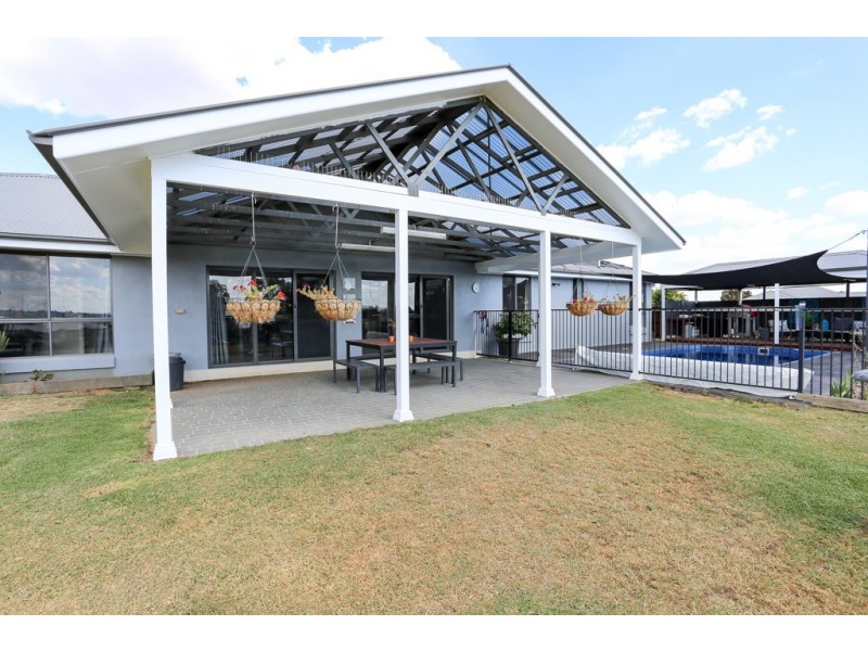 63 Blue Ridge Drive, White Rock NSW 2795