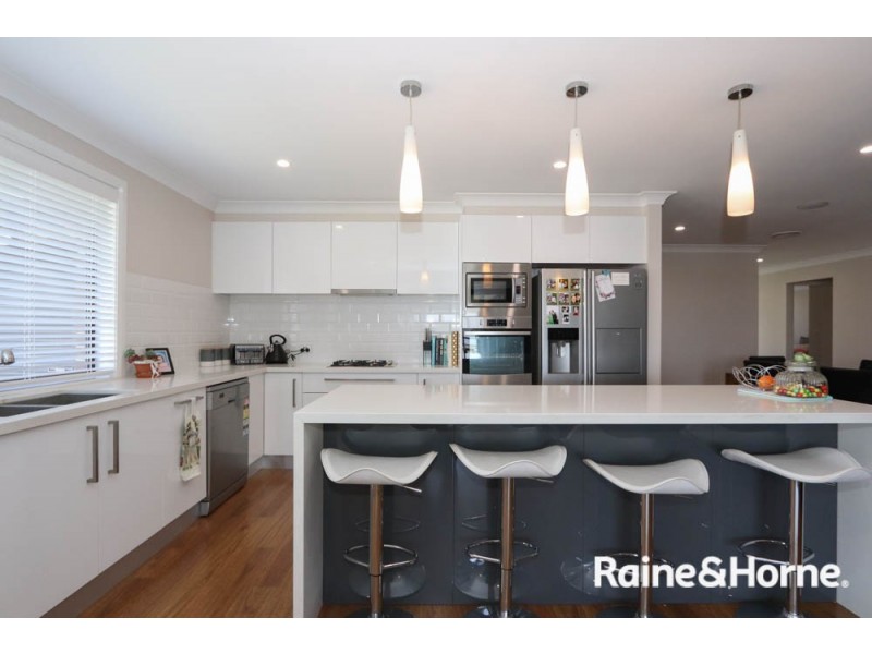 4 Keane Drive, Kelso NSW 2795