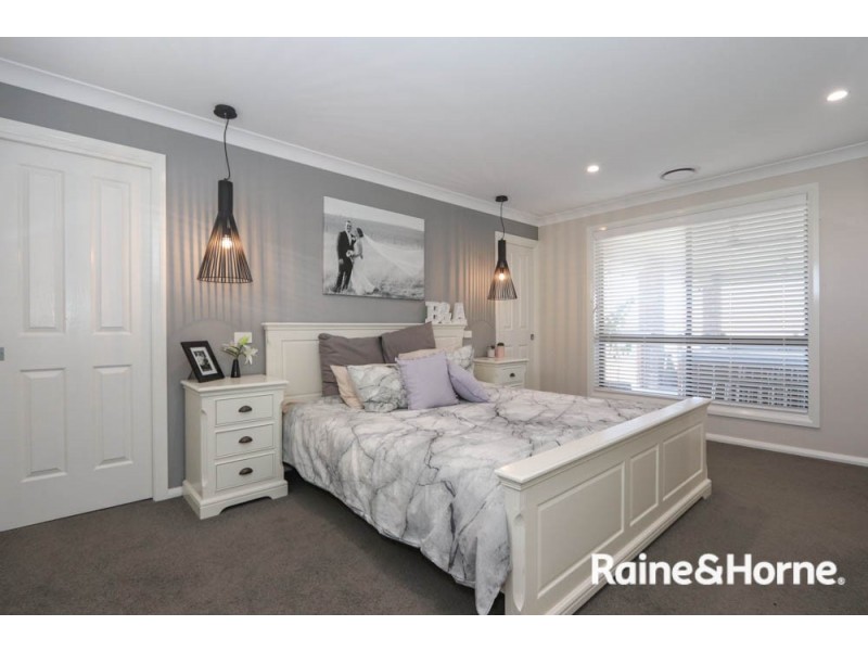 4 Keane Drive, Kelso NSW 2795