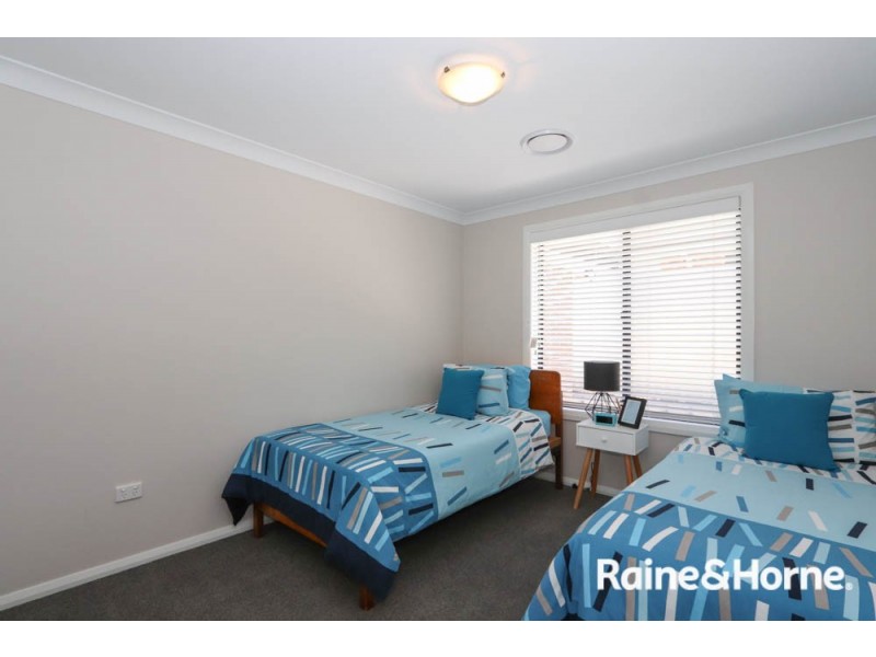 4 Keane Drive, Kelso NSW 2795