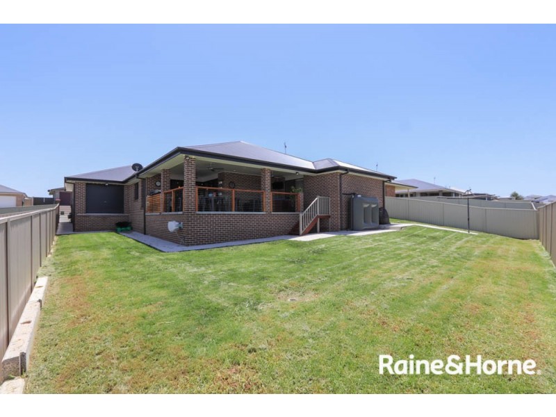 4 Keane Drive, Kelso NSW 2795