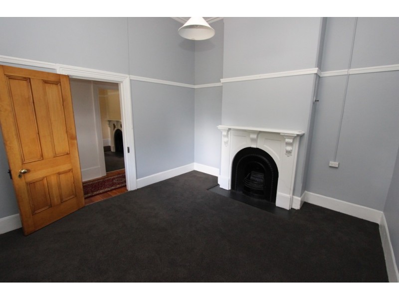 167 Rocket Street, Bathurst NSW 2795