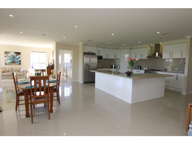 11 McGirr Street, Llanarth NSW 2795