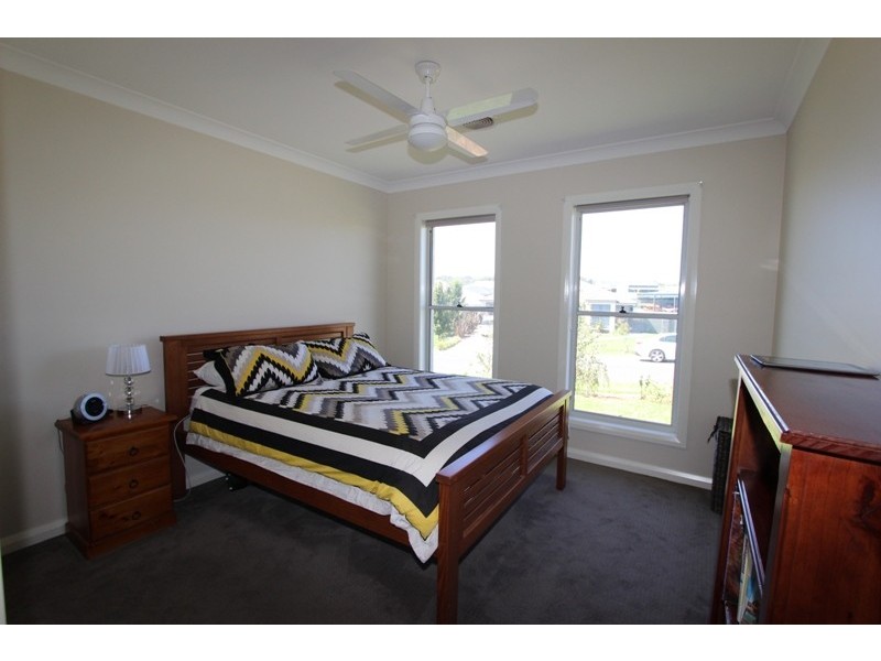 11 McGirr Street, Llanarth NSW 2795