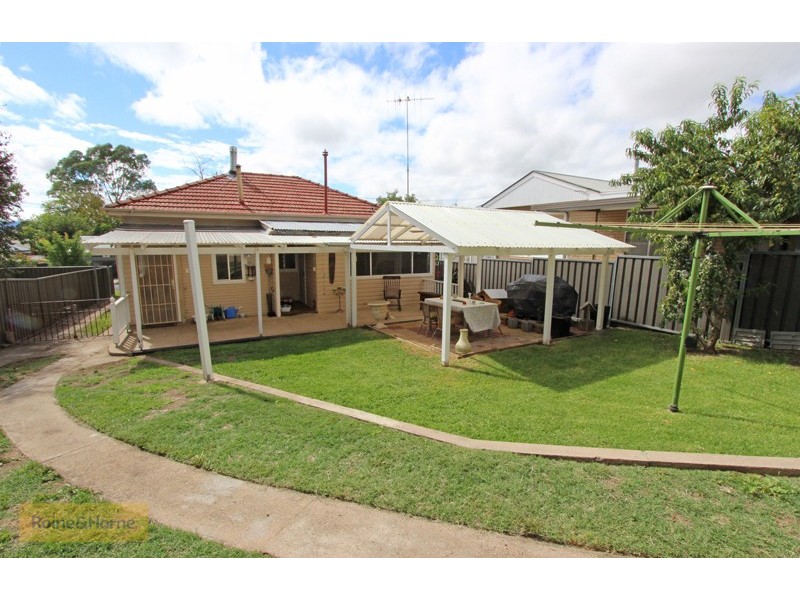 1 Lewins Street, South Bathurst NSW 2795