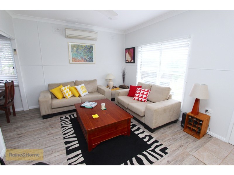 1 Lewins Street, South Bathurst NSW 2795