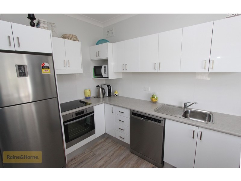 1 Lewins Street, South Bathurst NSW 2795