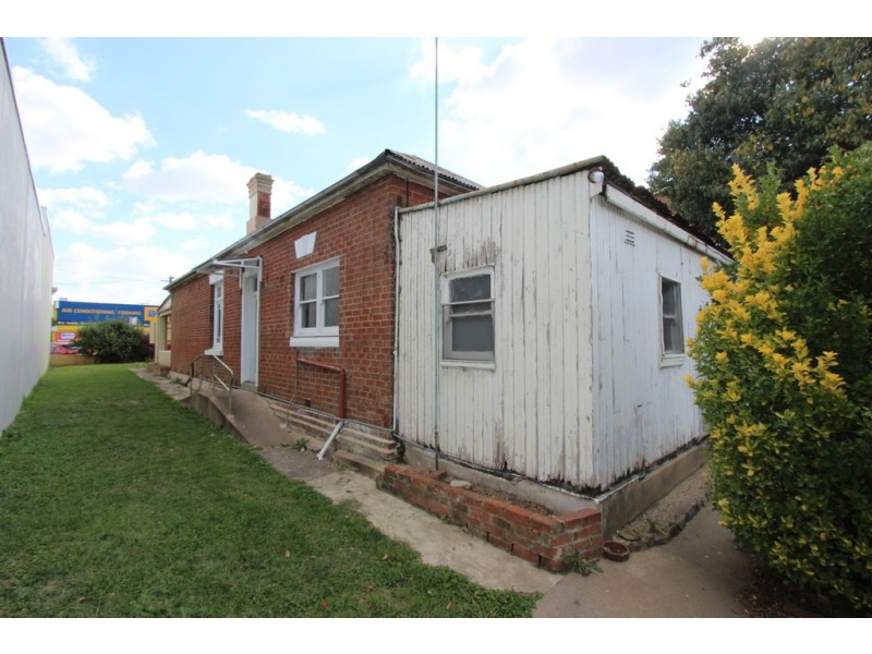 2/93 Keppel St, Bathurst NSW 2795