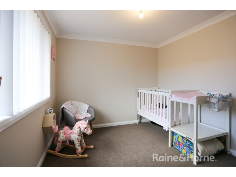 6 McGillan Drive, Kelso NSW 2795