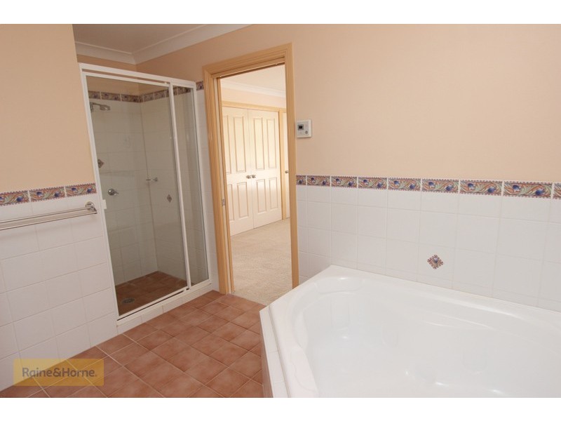 8 Clifton Court, Kelso NSW 2795