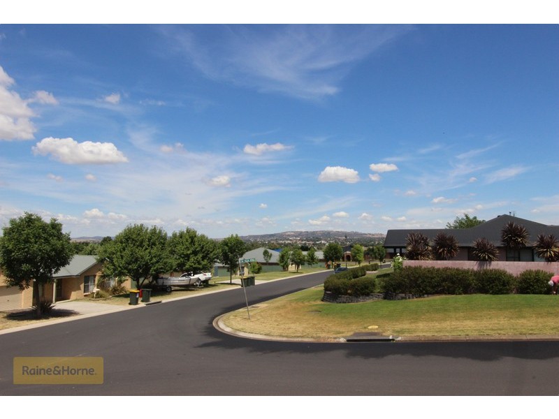 8 Clifton Court, Kelso NSW 2795