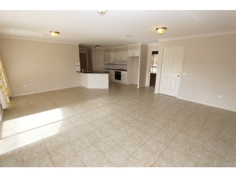 3 Ecrates Place, Kelso NSW 2795