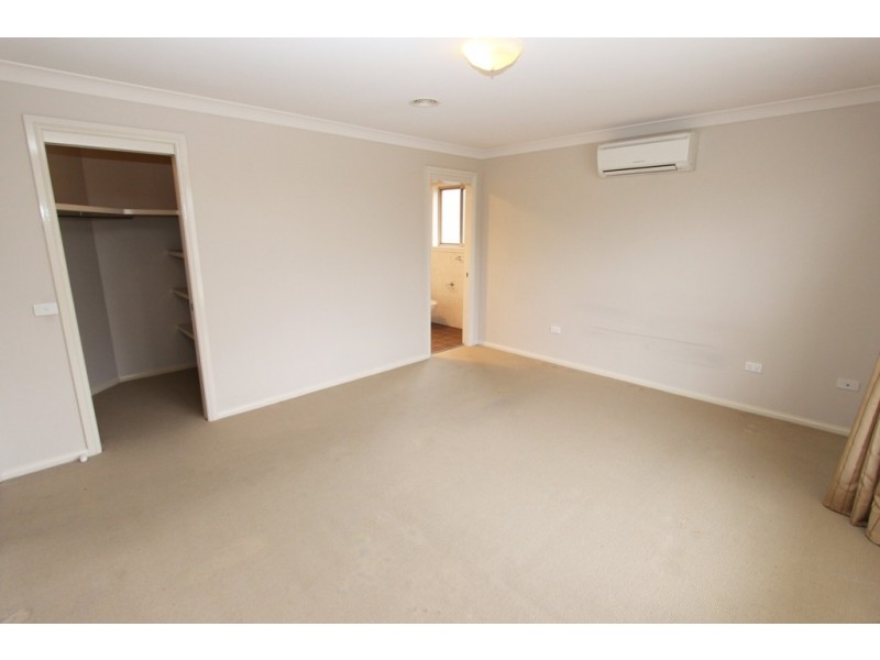 3 Ecrates Place, Kelso NSW 2795