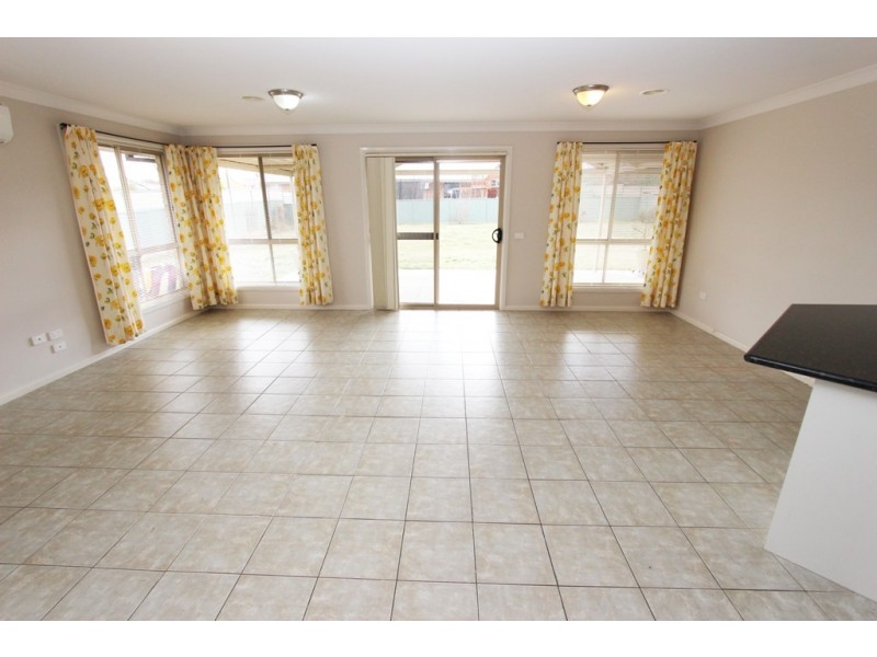 3 Ecrates Place, Kelso NSW 2795