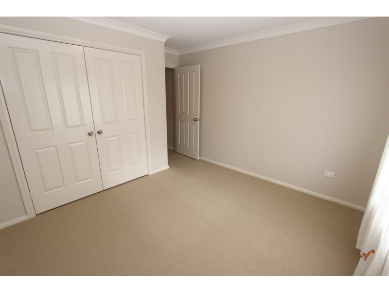 3 Ecrates Place, Kelso NSW 2795